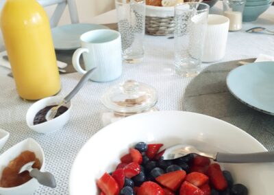 fruits frais petit déjeuner les plumes