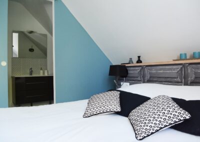 vue de la salle de bain de la chambre marguerite